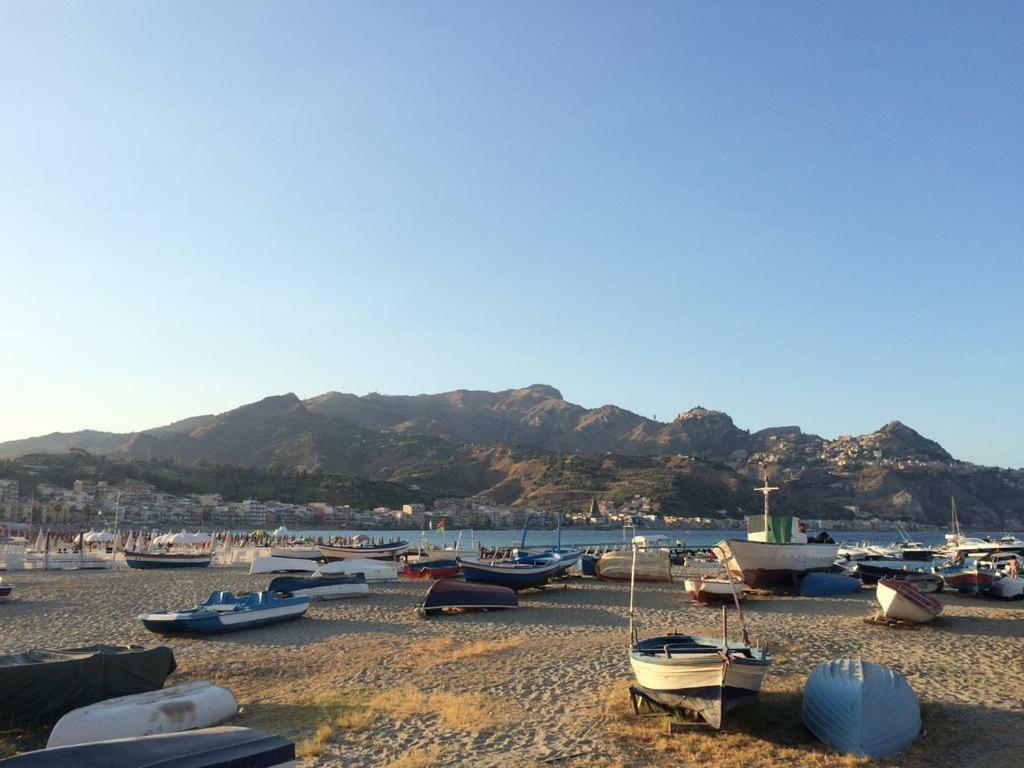 Chelsea Barracks Apartment Giardini Naxos Ngoại thất bức ảnh